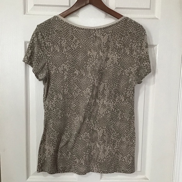 Banana Republic short sleeve tee - Picture 2 of 3